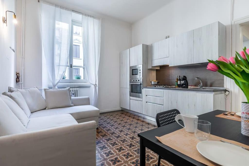 Appartamento Bilocale Zara - Stazione Centrale - Isola Design District 米兰 外观 照片